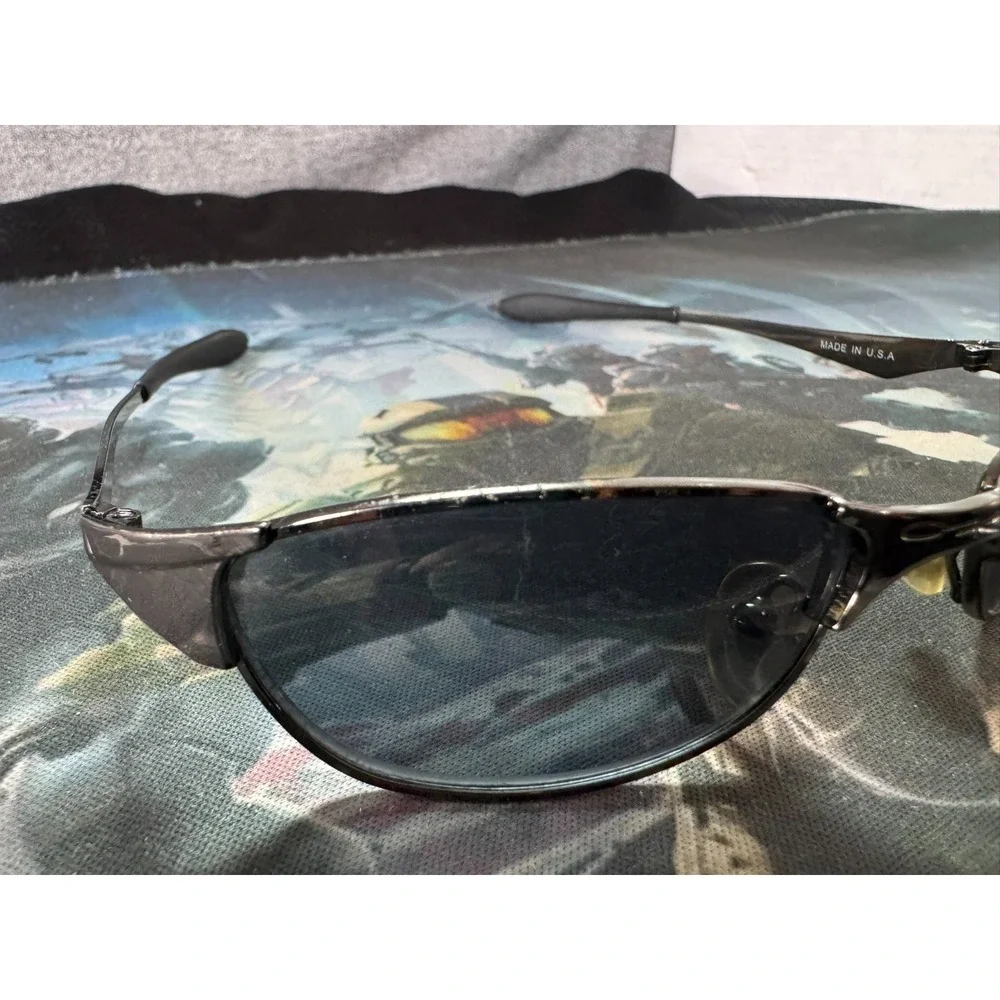 Vintage Oakley Wiretap 1.0 Men's Dark Blue Oval Lenses Sunglasses Frame Only